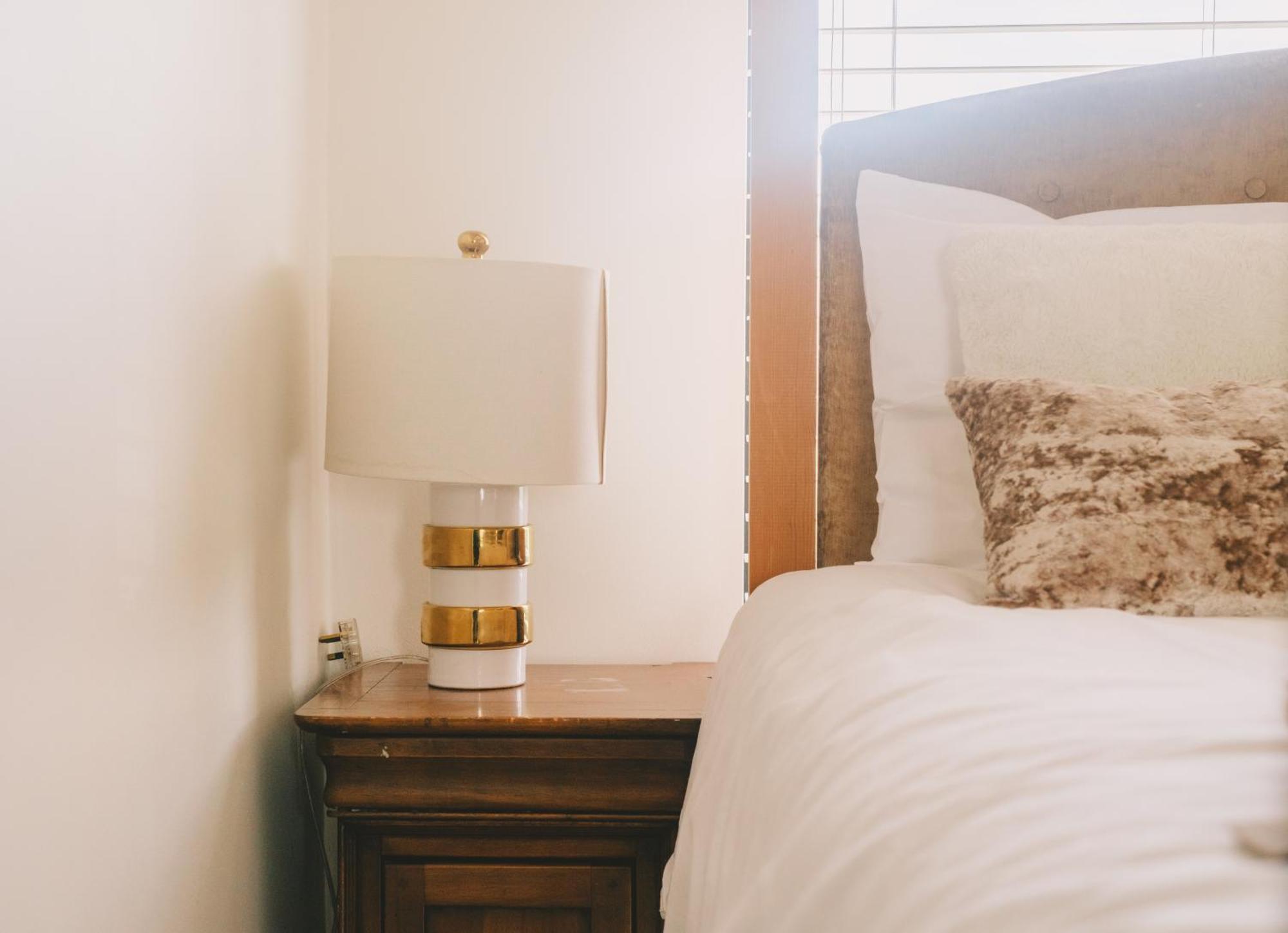 Mocha Newcastle Bed and Breakfast Γκάλγουεϊ Εξωτερικό φωτογραφία
